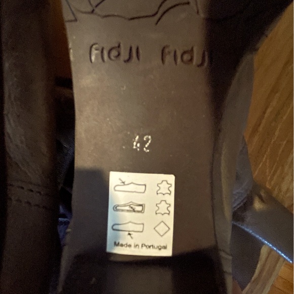 Fidji Gray Leather Bootie Size 11/42 - Picture 5 of 6